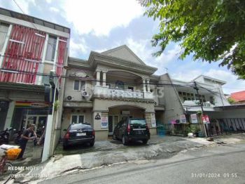 Rumah Jual Strategis di Raya Darmo Indah 2 Lantai Bagus