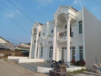 Rumah Classic Modern Di Ciracas Jakarta Timur Dekat Tol dan LRT