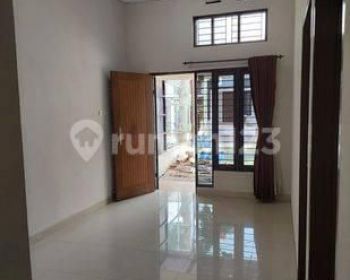 Disewakan Rumah Dalam Komplek Cimahi Dekat TOL CIMAHI BAROS Bandung