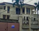 thumbnail-rumah-rumah-2-lantai-murah-di-kota-jakarta-di-jual-melalui-lelang-bank-3