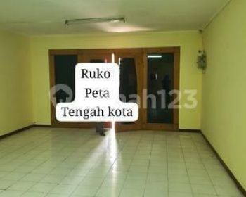 Ruko 3 lantai main road di tengah kota jalan Peta
