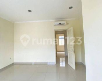 Disewa Rumah Hoek cluster 2 lantai harga termurah
