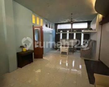 Ruang Usaha Buah Batu