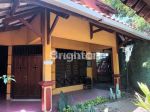 thumbnail-rumah-klasik-dengan-2-pintu-depan-dan-belakang-di-kutisari-surabaya-2