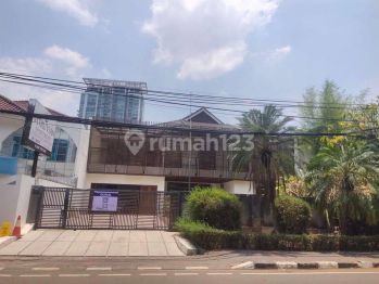 Rumah 2 Lantai Bagus SHM di Jl.prapanca, Jakarta Selatan