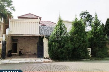 RUMAH MEWAH DI VILLA PUNCAK TIDAR MALANG