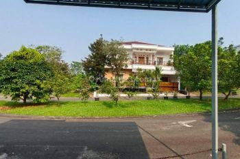 Rumah Murah Bagus Dan Bersih , Luas Tanag 535m Luas Bangunan 300m. Sentul City