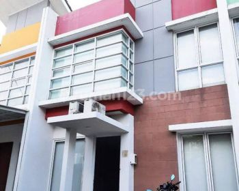 Dijual Cepat Rumah Rapih Siap Huni 2 Lantai di Riviera Village Timur Gading