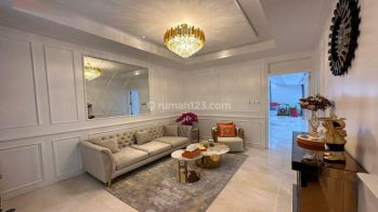 Rumah Mewah Siap Huni Sangat Terawat Dago Pakar Ada Kolam Renang