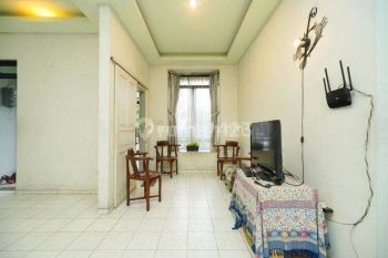 Rumah Hook Depan Taman, di Cluster dekat Stasiun Sudimara Jombang