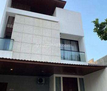Bumi Serpong Mas 3 Lantai Furnished Siap Huni Dijual