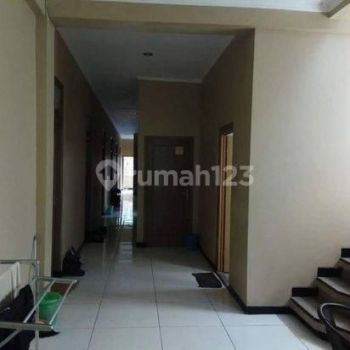 RUMAH KOST FULL PENGHUNI DEPAN UNIKA