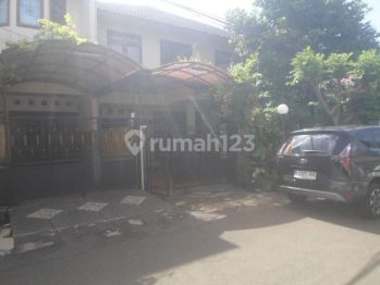 Rumah Siap Huni Dekat Dengan Stasiun Lrt