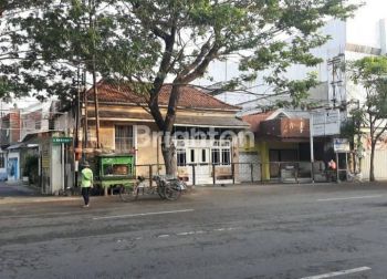 Rent Rumah: rumah Undaan kulon