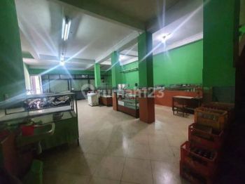 Ruko 3 Lantai Lokasi Strategis di Mainroad Taman Kopo Indah 2