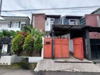 Rumah 2 Lantai Komplek Unpad Di Cigadung Kota Bandung Strategis