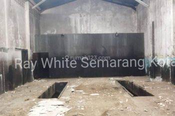 Gudang di Medoho luas 1250 m