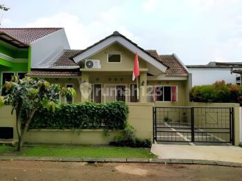 Rumah Asri di Kencana Loka BDD