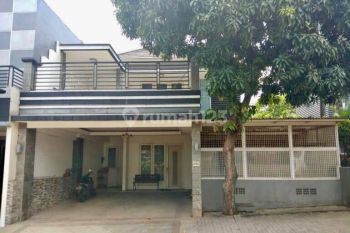 Rumah Secondary Di Perumahan Elit Legenda Wisata Dekat Pintu Tol