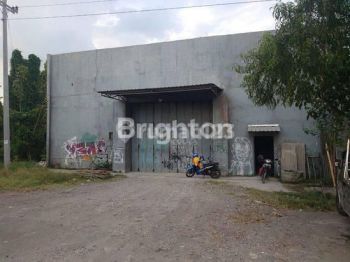 GUDANG STRATEGIS AKSES CONTAINER