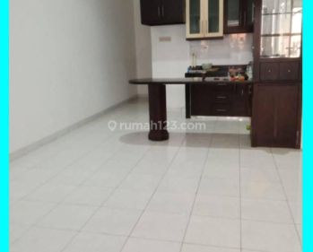 Chandra Disewa Rumah Uk 4x15m di Jelambar