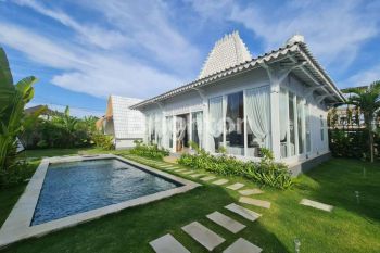 Villa Cantik dekat pantai Parerenan