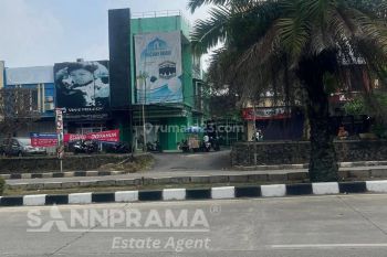 Ruko 3 Lt Hook di Jalan Boulevard Grand Depok City Gdc Depok