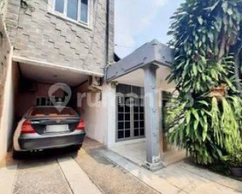 Rumah Lama Area Cilandak, Jakarta Selatan