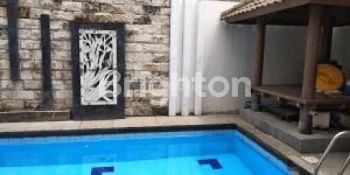 RUMAH MODERN MINIMALIS DENGAN PRIVATE POOL