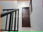 thumbnail-harga-top-rumah-sudut-2-lantai-di-antapani-bandung-323m10-1