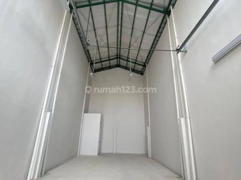Disewakan murah gudang green lake city