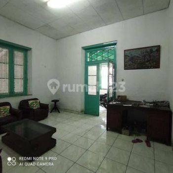 Rumah disewakan Jl. Gedong Sembilan Pasirkaliki