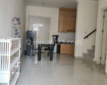 Rumah di Green Lake City, West Europe, Uk 6x15, Semi Furnished.