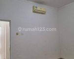 thumbnail-rumah-2-lantai-di-perumahan-royal-palm-di-taman-surya-5-sudah-renovasi-siap-10