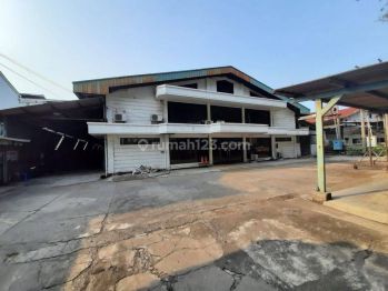 GUDANG PABRIK RUNGKUT BREBEK INDUSTRI LOKASI STRATEGIS LANTAI COR