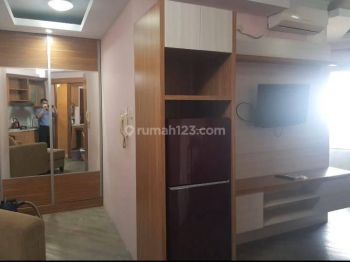 Disewakan Apartemen Mediterania 1, 1 BR Sudut Furnished Bagus