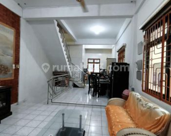 Dijual Ruko Jalan Warna budi Hartanto