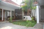 thumbnail-dijual-rumah-vintage-asri-kawasan-menteng-3