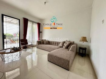 Rumah Cantik Terawat 2 Lantai Cluster Premium di Graha Raya