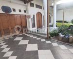 thumbnail-rumah-2-lantai-di-wonokromo-surabaya-selatan-1