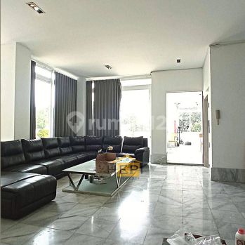 RUMAH MEWAH BUKITSARI ADA VIEW KOTA SEMARANG ! LIFT, KOLAM RENANG, BARBEQUE