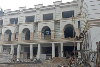 Ruko mewah parkir luas paling untung di jagakarsa kahfi 1 raya