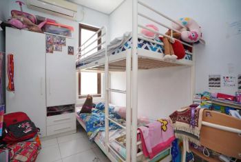 dijual rumah lokasi bsd 8 menit ke tol bsd harga nego bisa kpr