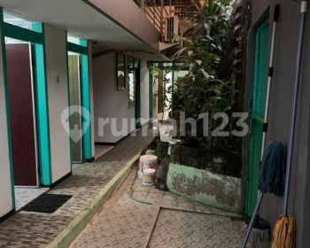 Rumah Usaha/Kost di Petemon Surabaya Pusat