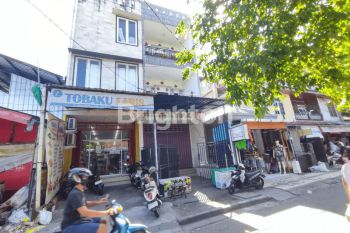 RUKO STRATEGIS di DEPAN PASAR KUTA II