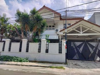 Rumah pinggir Jalan Bisa kntr dan kntr perwakilan