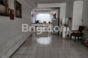 Dijual Ruko Besar di Jalan Raya Serpong Km 8