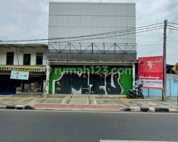 Dijual Ruko Gandeng Kramat Jati Ex Showroom Motor Uku 9x21.7 Jalan Protokol 3