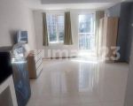 thumbnail-disewakan-studio-apartemen-royal-mediterania-garden-semi-furnished-4