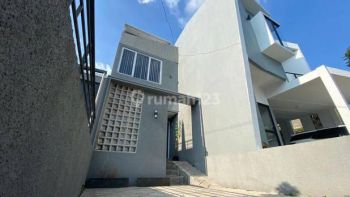 Rumah d Lembang dlm cluster 2Lantai 600jt-an desain eklusif kapan lagi